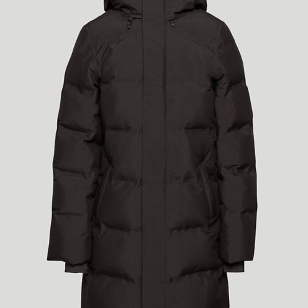 NWT Black Aritzia Powder Dri Parka in Large